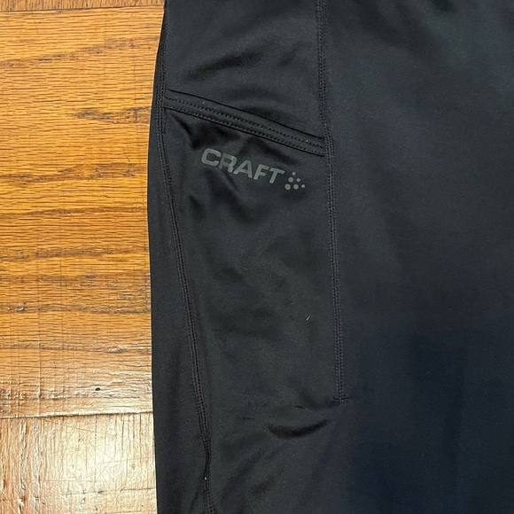 Black Athletic Leggings with Pocket - Picture 4 of 8